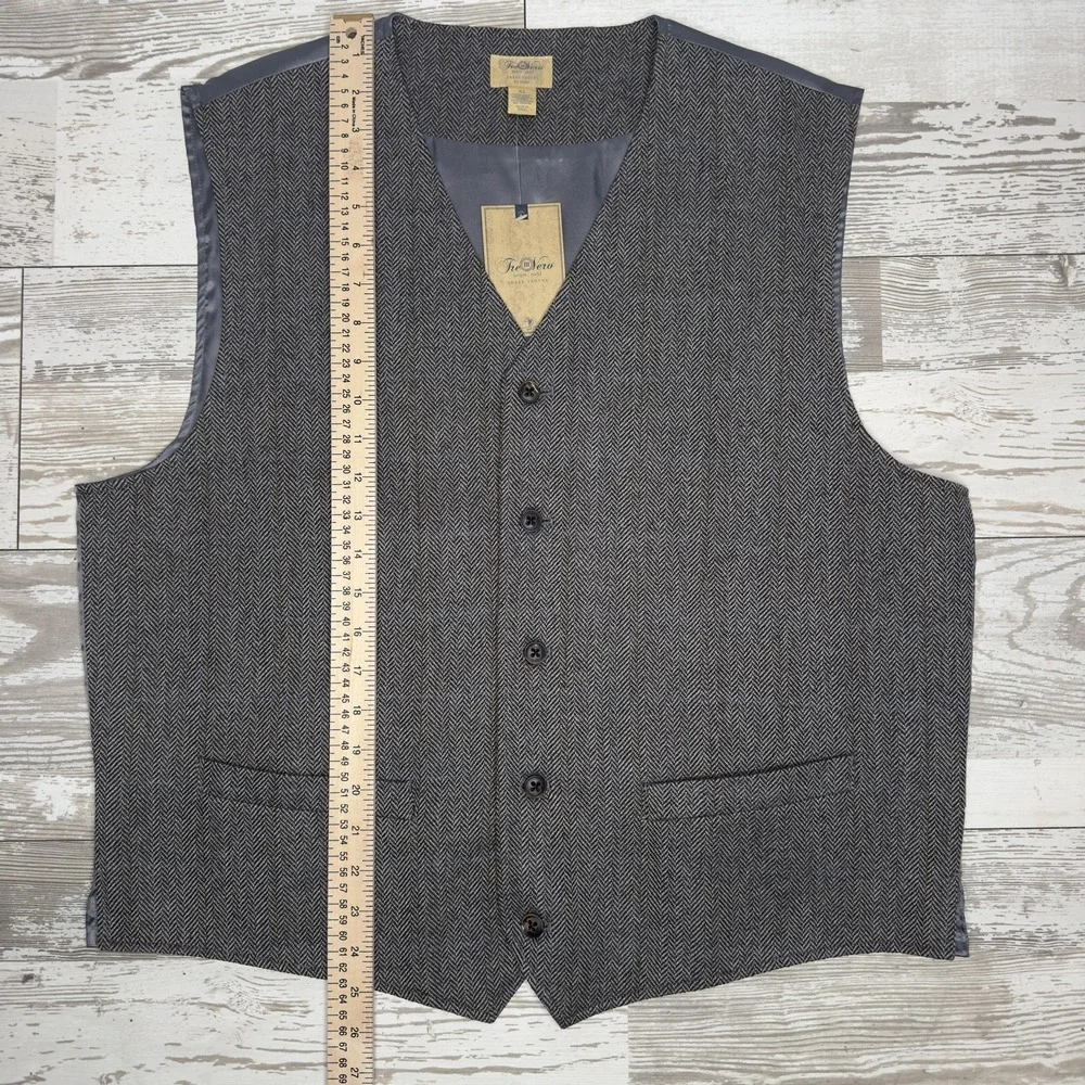 Tre Vero Suit Vest‎ Mens XL Gray Herringbone Wool Tweed Belted Formal Business